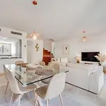 New Spacious Townhouse In Marbella