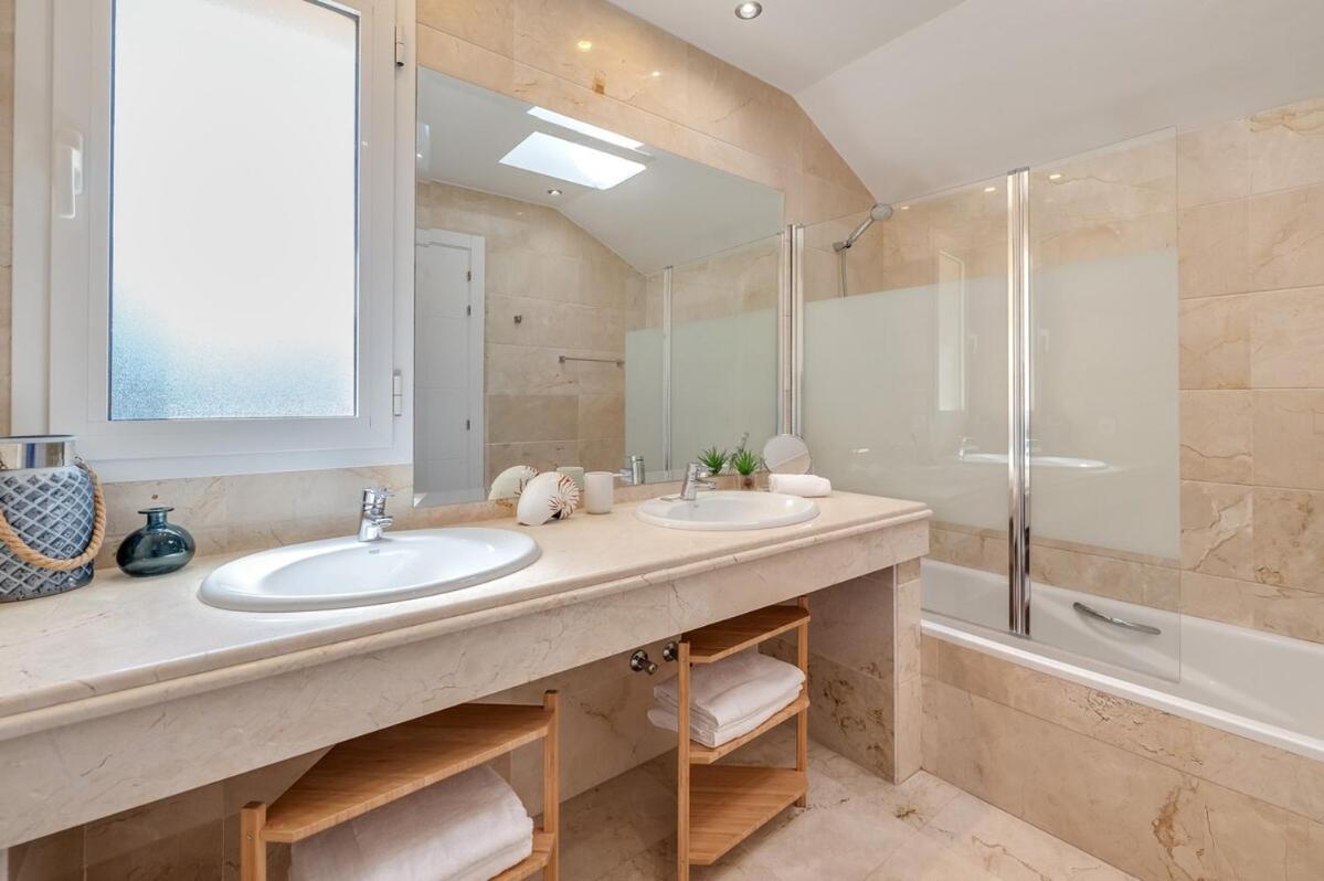 Appartamento New Spacious Townhouse In