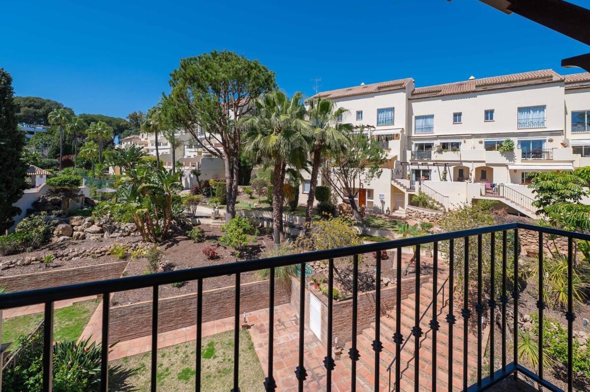 Appartamento New Spacious Townhouse In Marbella