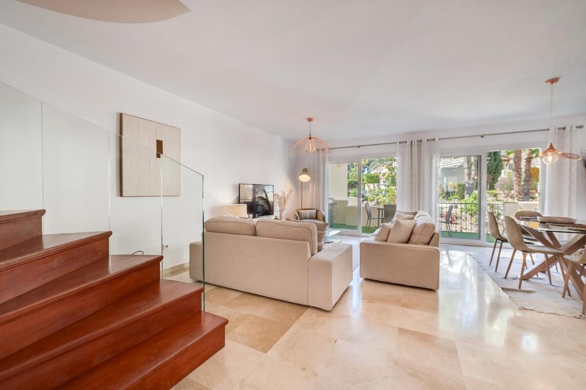 New Spacious Townhouse In Appartement Marbella